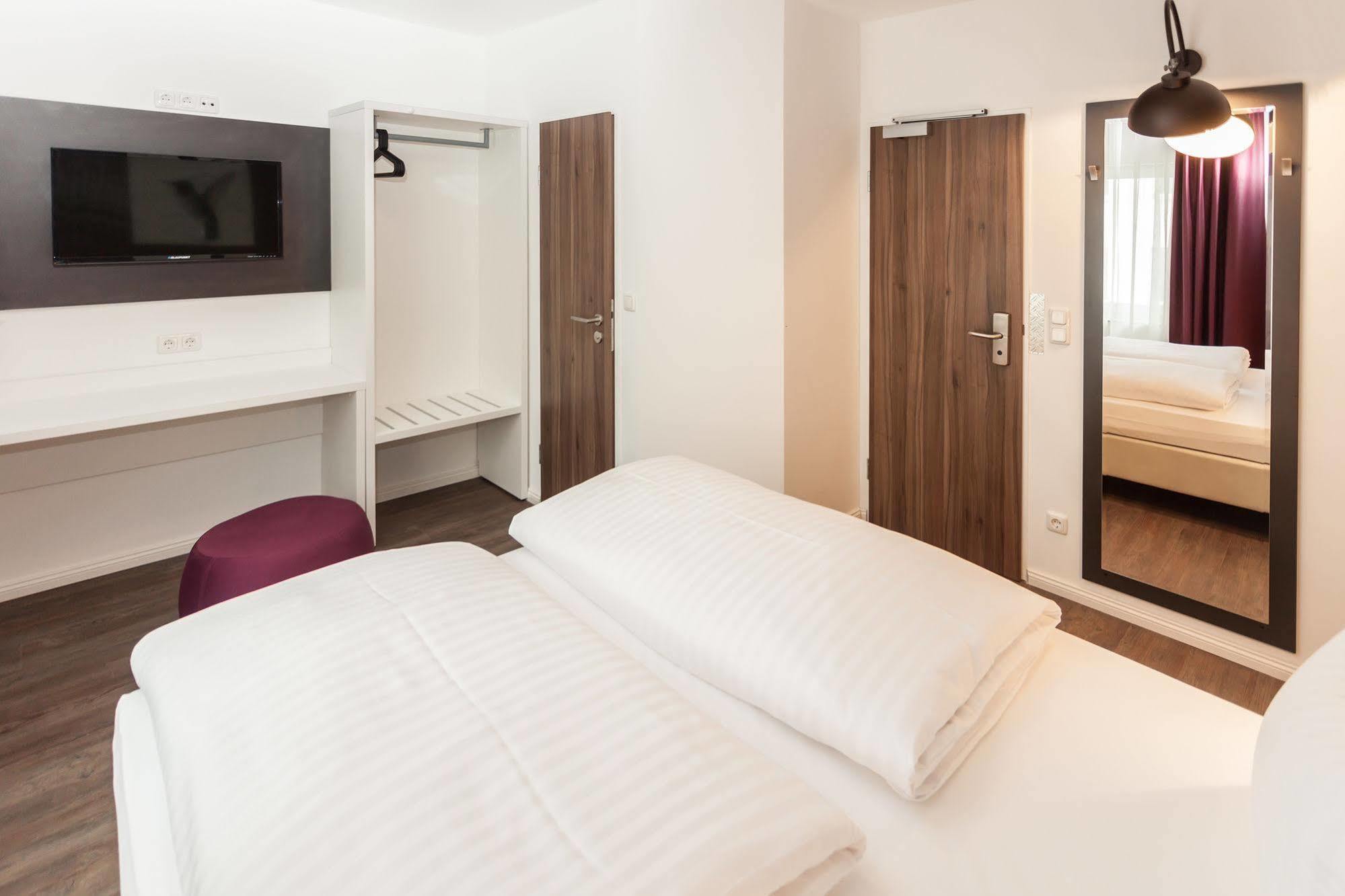 Hotel West ハンブルク エクステリア 写真